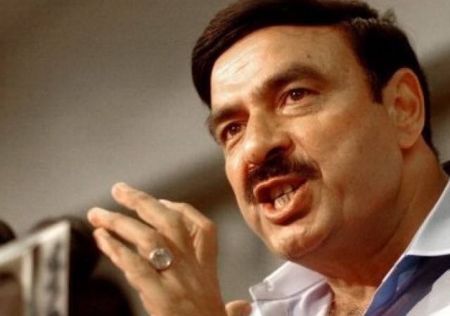 'Arrest me if you can': Sheikh Rasheed makes appearance at Committee Chowk