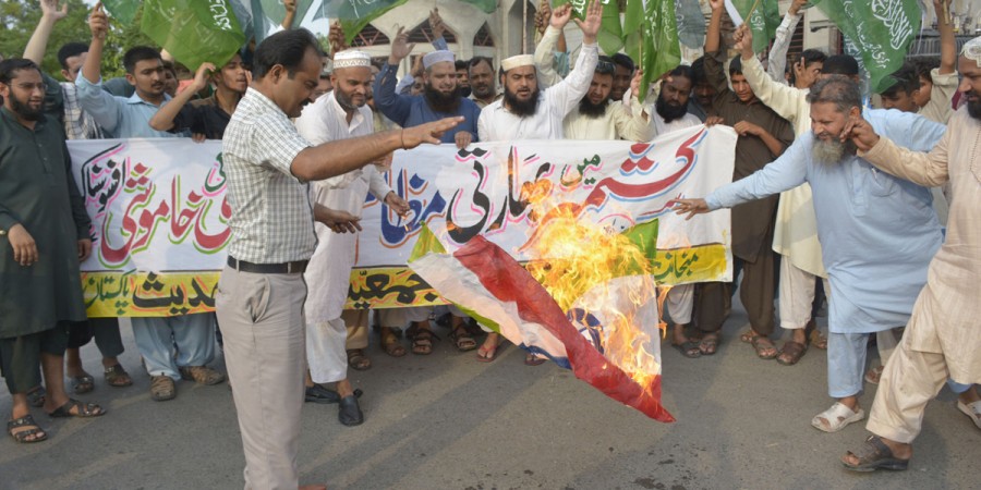 Protests erupt across Pakistan after Indian forces kill 40 in Kashmir