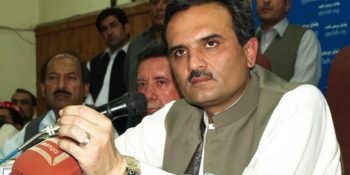 ‘N’-PTI fight for power affecting Pakhtuns: Hoti