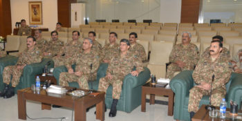 KARACHI, DEC 14: Army Chief Gen, Qamar Javed Bajwa being briefed about security situation in Sindh and Karachi during his visit to Corps and Rangers Headquarters.=DNA PHOTO
