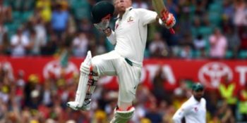 Warner's quickfire ton gives Australia perfect start in third test