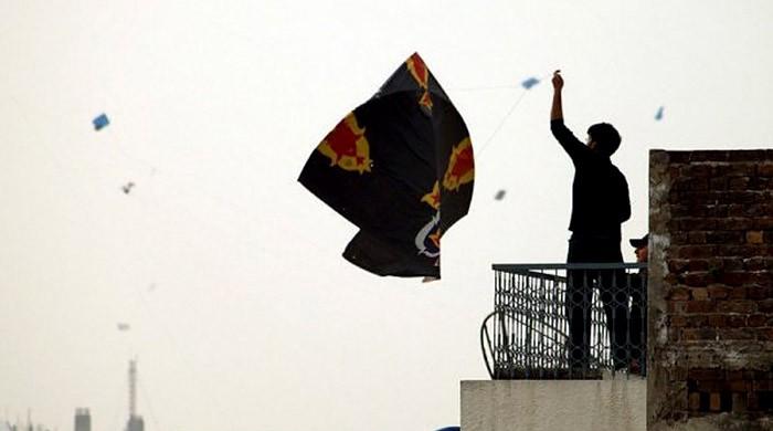 kite flyers in Lahore