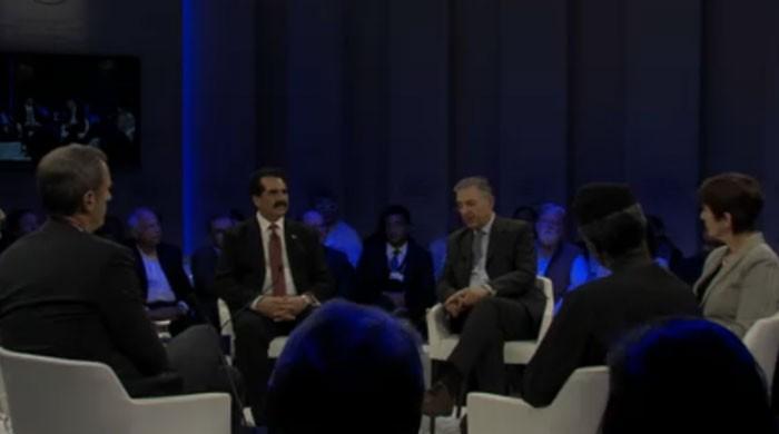 Former COAS General (retd) Raheel Sharif talking in World Economic Forum meeting