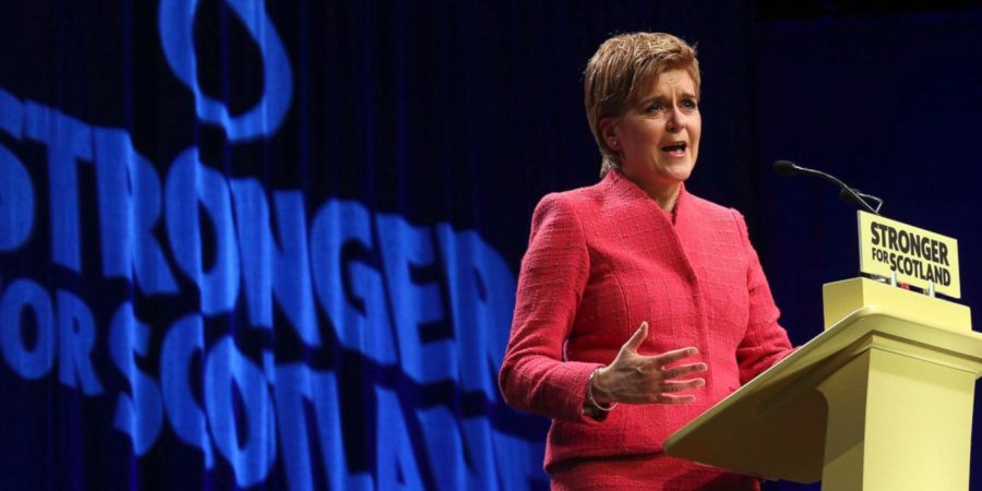 Scottish Parliament backs referendum call