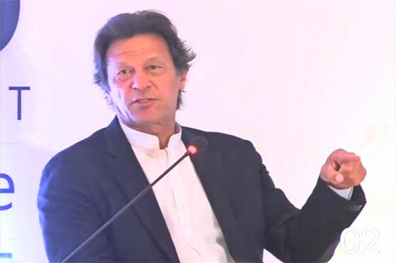 ISLAMABAD (Dunya News) – Chairman of Pakistan Tehreek-e-Insaf, Imran Khan has said on Friday that he wants to become the Prime Minister of Pakistan for human development and institution building. While addressing a business summit in Islamabad, Khan said that verdict of the Supreme Court in Panama Leaks case would change the politics in the country. Democratic system was weakened over repeated military intervention. Khan said that his political struggle was always reduced to desiring premiership and he sure does want to become the Prime Minister of Pakistan for two main reasons. He wants to work towards human development in Pakistan and institution building. He said that he got educated over politics in university and he would not have been a politician if not for stay in Britain. People join politics to make money and that all for them, he asserted. While talking about PTI governance in Khyber Pakhtunkhwa, he said that police was depoliticised. He said that all political parties demanded probe into Panama Leaks. PTI stood for justice in Pakistan over Panama Leaks case.