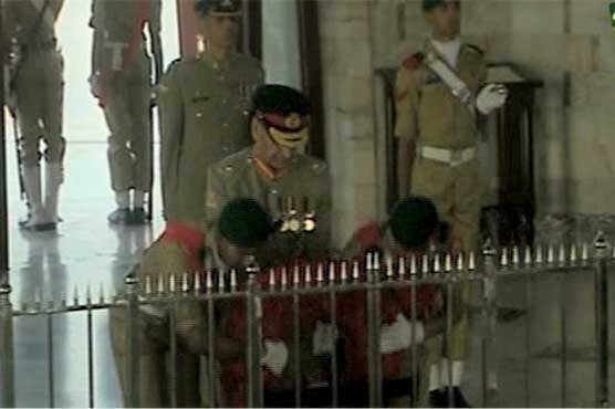 Change of guard performed at Mizar-e-Quaid on his 143rd birth anniversary