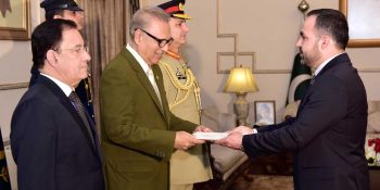 Afghanistan's new Ambassador to Pakistan presents his credentials to President Alvi