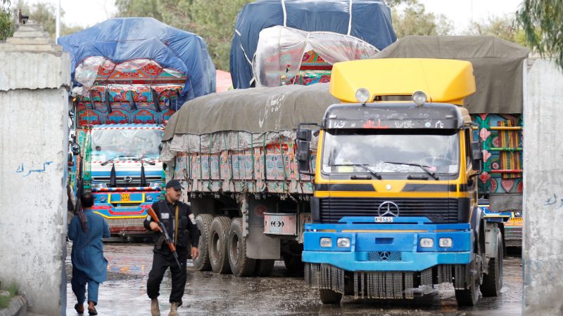 Militants abduct 40 truck drivers in Samangan province