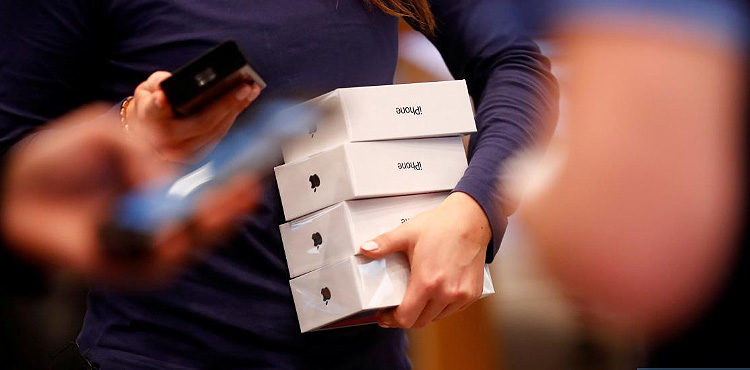 Apple cuts production plan for new iPhones by 10 percent