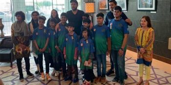 PSL 4: Shahid Afridi meets cancer patients in Dubai