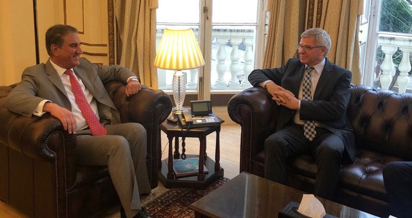 Former Prime Minister of Norway calls on FM Shah Mahmood Qureshi