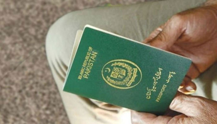 Saudi Arabia cuts visa fee for Pakistani nationals