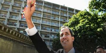 Rival rallies set up tense standoff in Venezuela