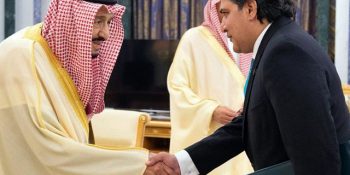 Pakistan’s envoy Raja Ali Ejaz presents credentials to Saudi king
