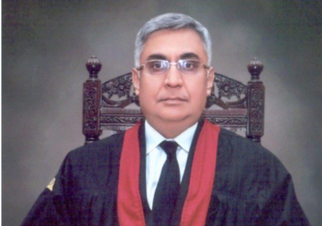 LHC judge Justice Farrukh Irfan resigns