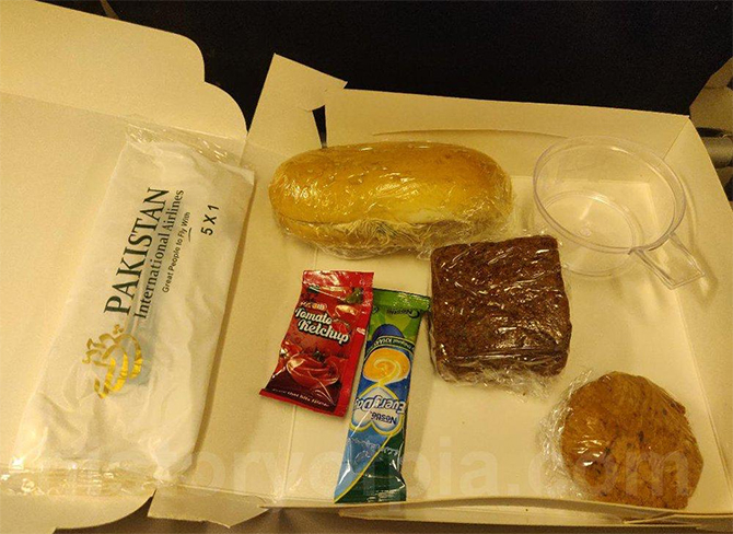 PIA-meal-service