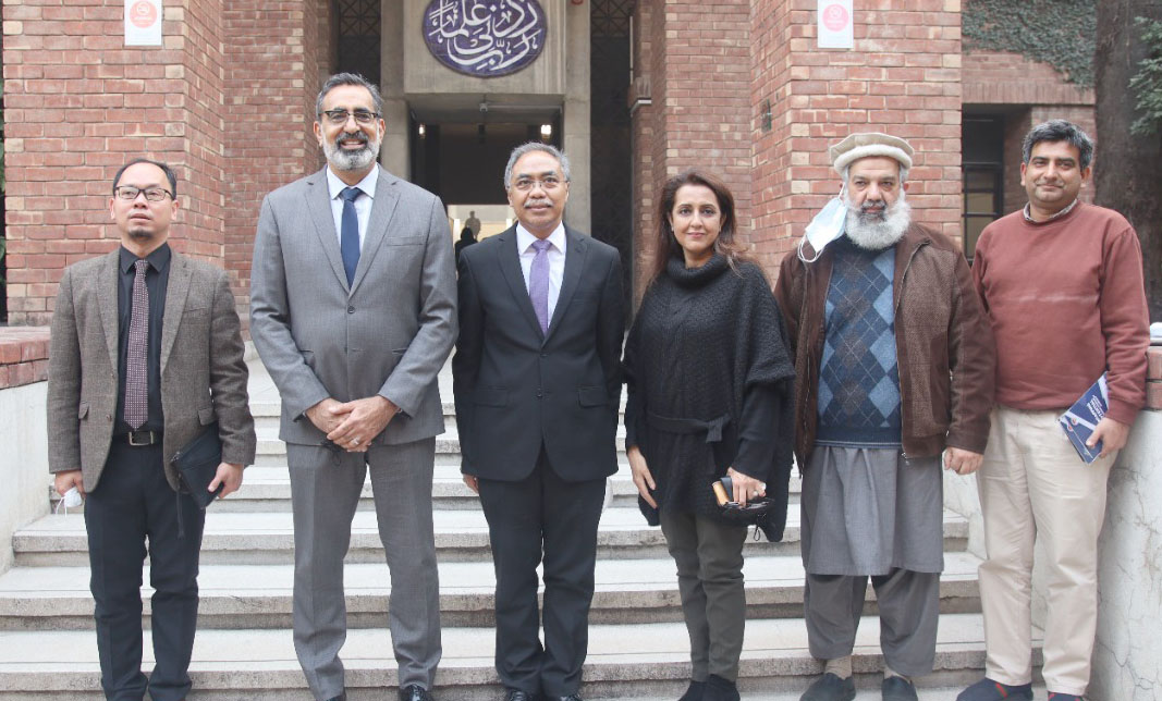 Indonesian embassy, LUMS agree to  cooperate in education