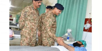 COAS meets injured and families of Mastung attack victims at CMH Quetta