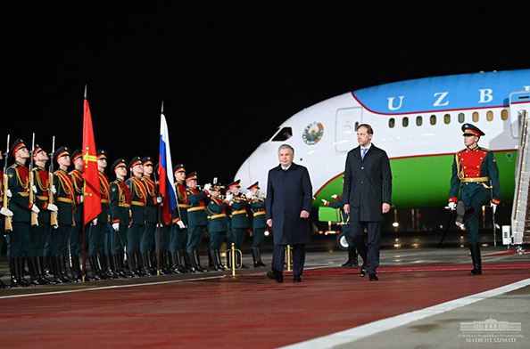 President of Uzbekistan arrives in Moscow