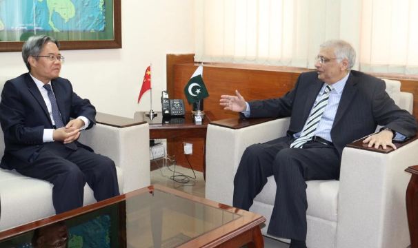 Minister reaffirms Pak's commitment to accelerate CPEC project implementation