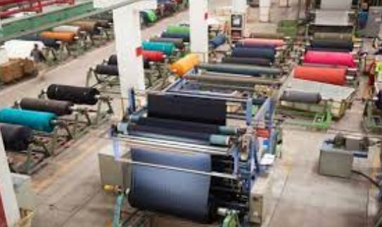 Sinking Exports: Survival and competition of Textile Sectors