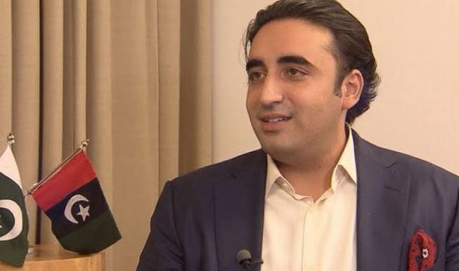 Bilawal visits Bhutto Family martyrs' mausoleum