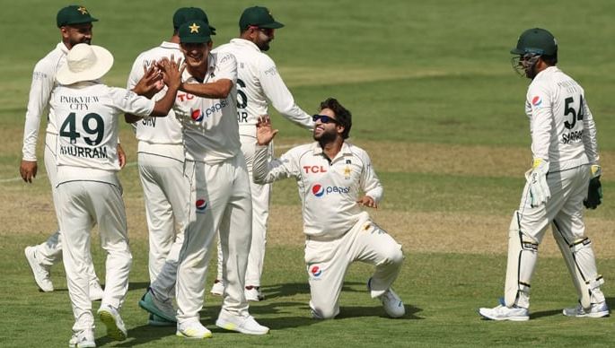 Pak vs Aus PM XI: Pakistan bowlers struggle during third day