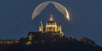 Nasa awards 'Astronomy Picture of the Day' to Italian photographer's shot of moon