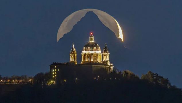 Nasa awards 'Astronomy Picture of the Day' to Italian photographer's shot of moon