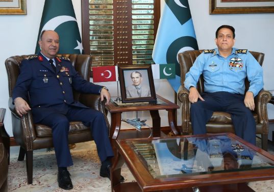 Combat Commander Turkish Air Force visits air headquarters