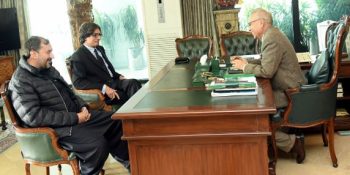 PTI delegation meets President Alvi