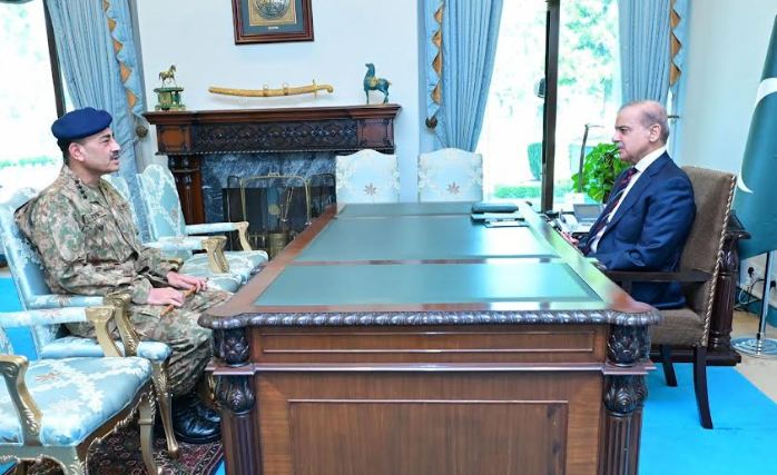 PM, COAS discuss security, army's professional matters