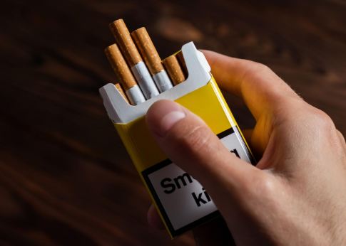 Health experts call FED increase on cigarettes