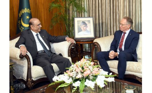 President Zardari, High Commissioner Hawkins pledge to strengthen Australia-Pakistan relations