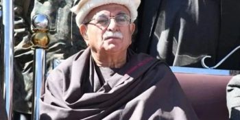Court suspends Mahmood Khan Achakzai's arrest warrant