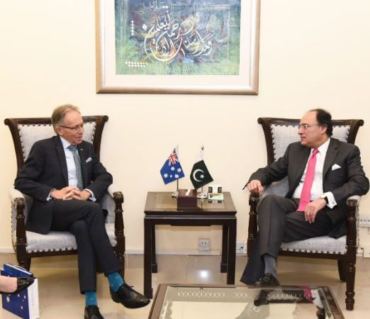 Australian HC meets Minister for Finance and Revenue Muhammad Aurangzeb