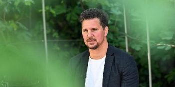 Revolution' in air as actor stumps for Hungary opposition