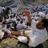 Muslims from all over the world pray on Mount Arafat in Haj climax