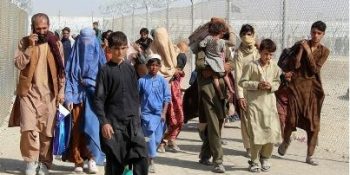 Minister concerned at decline in support for Afghan refugees