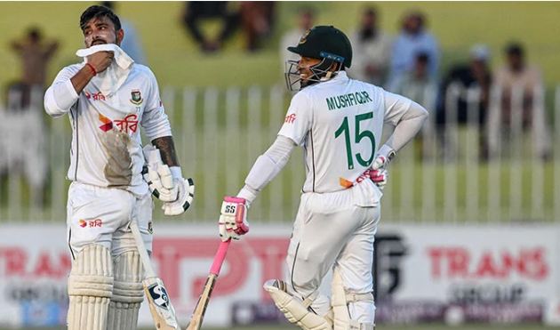 Pakistan strike early as Bangladesh close in on 448-run total on fourth day