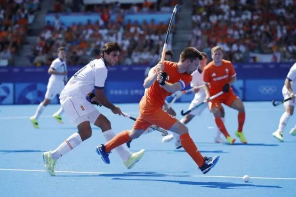 Olympics-Hockey-Netherlands down Spain 4-0 to reach men's hockey final