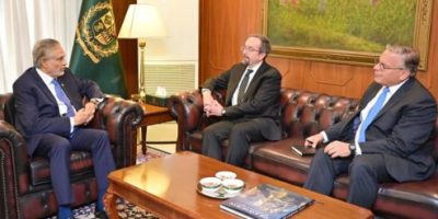 US Under Secretary John Bass and Elizabeth Horst meet Deputy PM Ishaq Dar