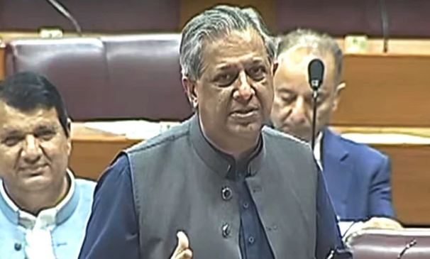 Govt says no electricity loadshedding being carried out in country