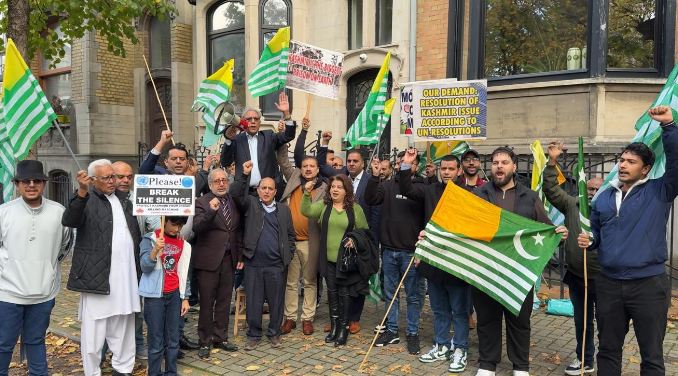 KC-EU holds protest in front of Indian Embassy in Brussels against occupation of Kashmir