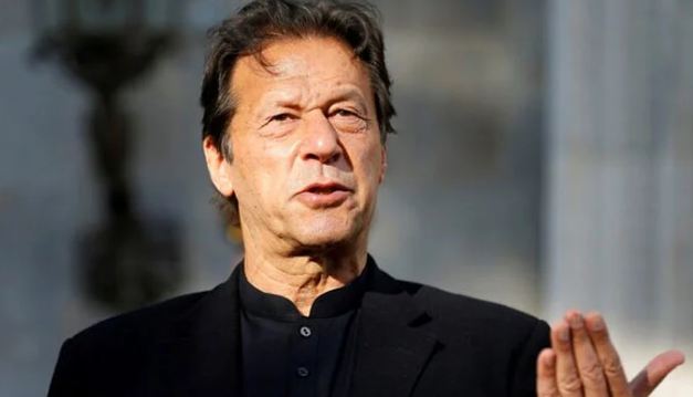 Imran Khan gives top PTI leaders 'go-ahead for talks with powerful quarters'