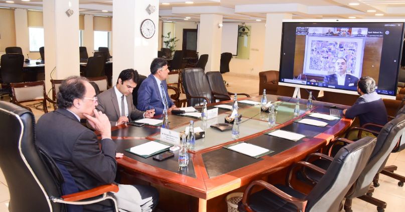 Minister Aurangzeb supports short-term financial sector reforms