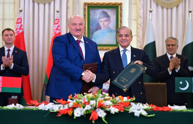 Pakistan, Belarus sign joint communique in diplomatic milestone