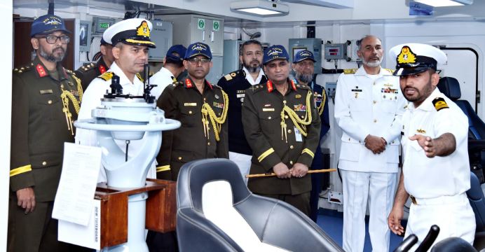 Bangladesh PSO tours Karachi shipyard during defence engagement visit