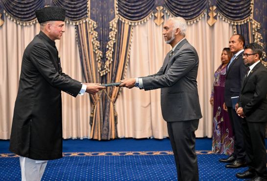 Pak HC presents credentials to Maldivian President Muizzu