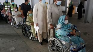 Four dead in Karachi as Covid sees 'odd' summer surge